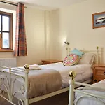 Casa de Férias Combe Cottage-uk42228